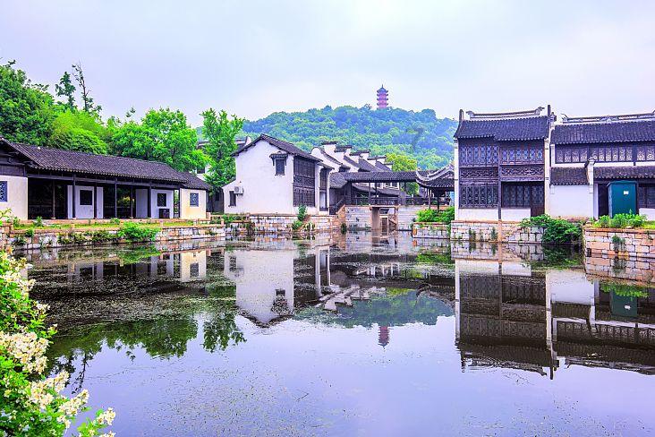 青海省2024年GDP目标增长5%左右 光伏制造业产值力争突破千亿元